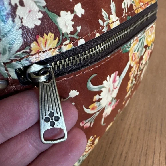 Patricia Nash 10th anniversary vintage bag - Picture 2 of 9